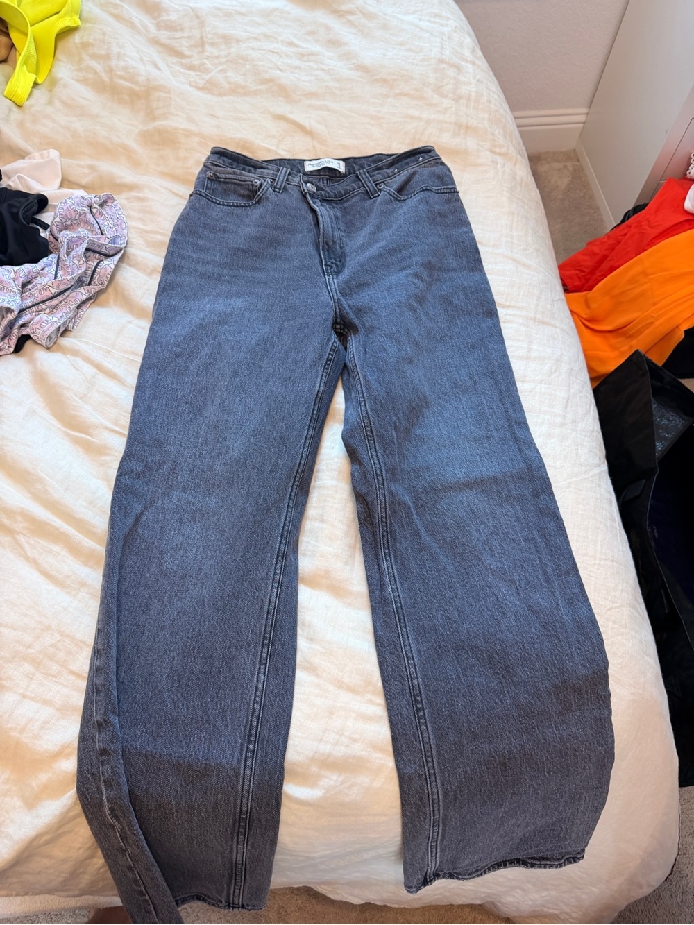 Abercrombie & Fitch Wide Leg Jeans in Washed Black-Blue